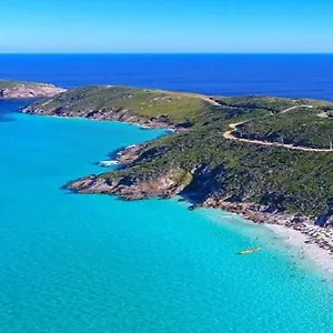 Apartamento Kitnetes - Praia Dos Anjos - - Aluguel Economico